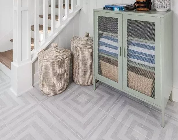 Simulated Handpainted wood look porcelain floor foyer entrance